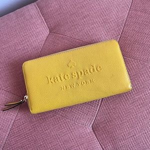 Kate Spade Zip Wallet